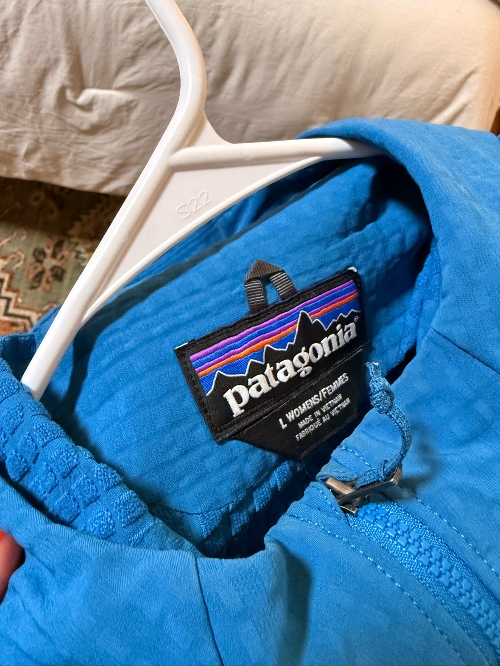 Patagonia R2 TechFace Hoody - Picture 4 of 4